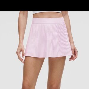 Lululemon Varsity skirt Size 6 Like New